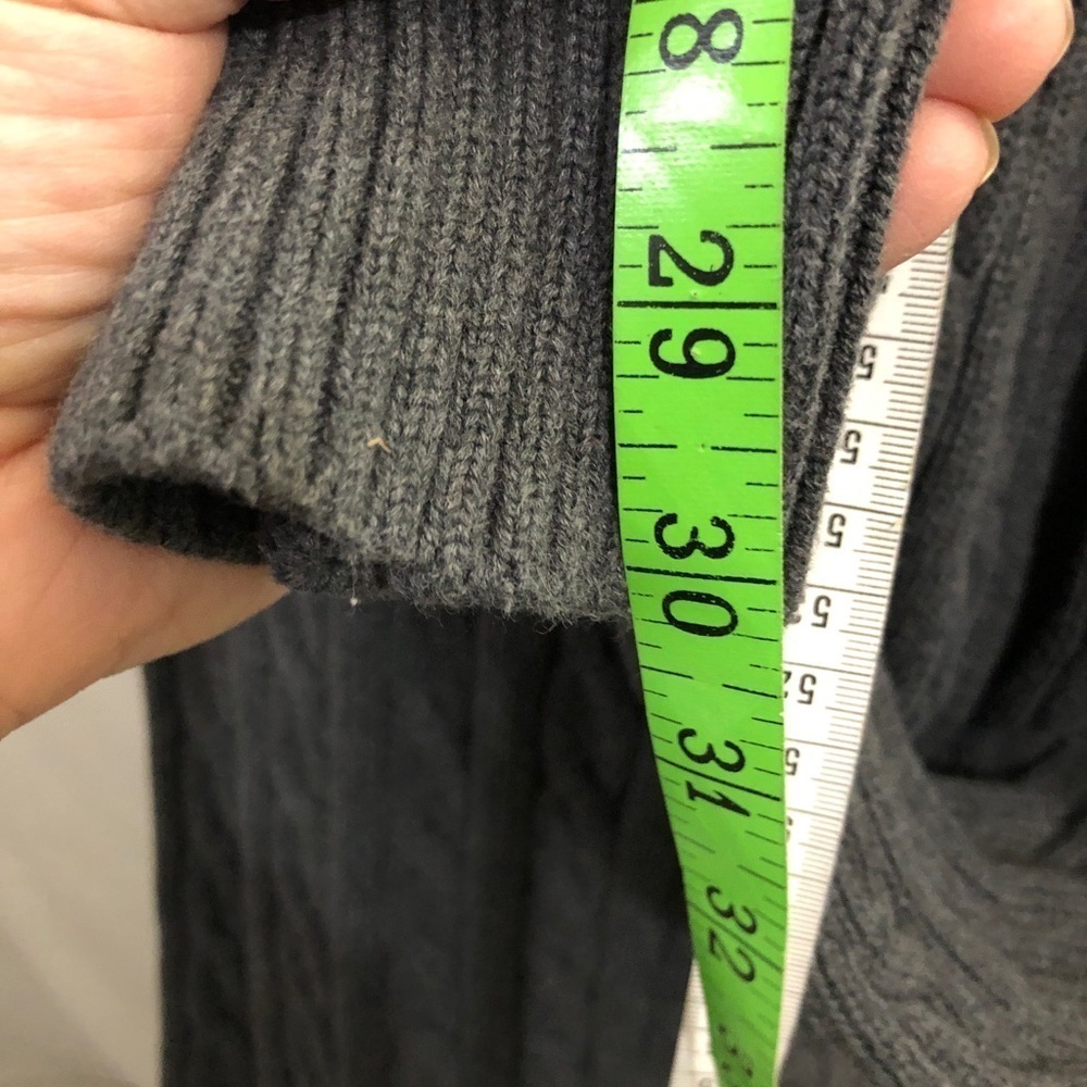 Mens Grey Sweater. Old Navy. XL - Picture 6 of 6